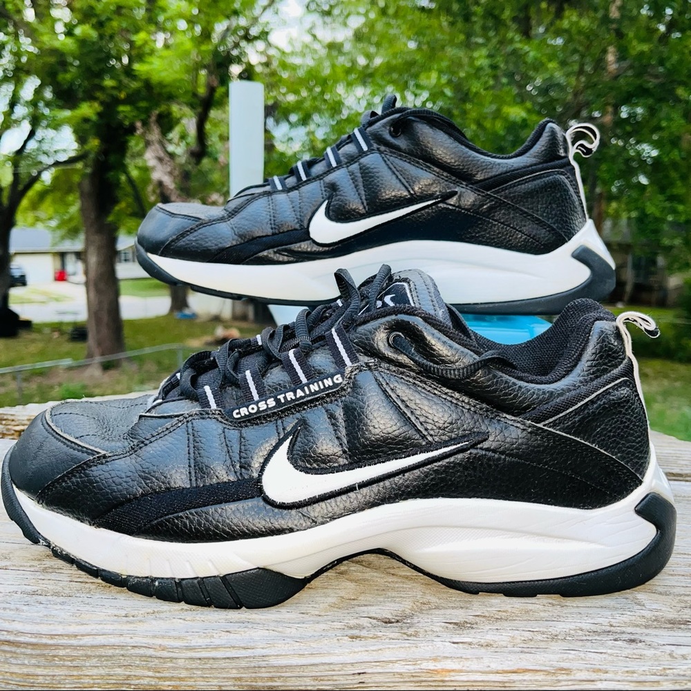 Nike Cross Training Shoes Men 13 Black/White Leather Active Running Cycling